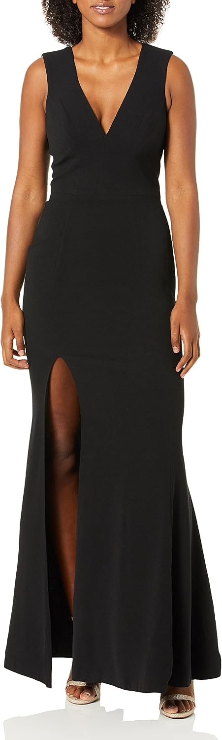 Women's bodycon dress in {color} styled for date night, showcasing fitted silhouette and elegant drape — view 1